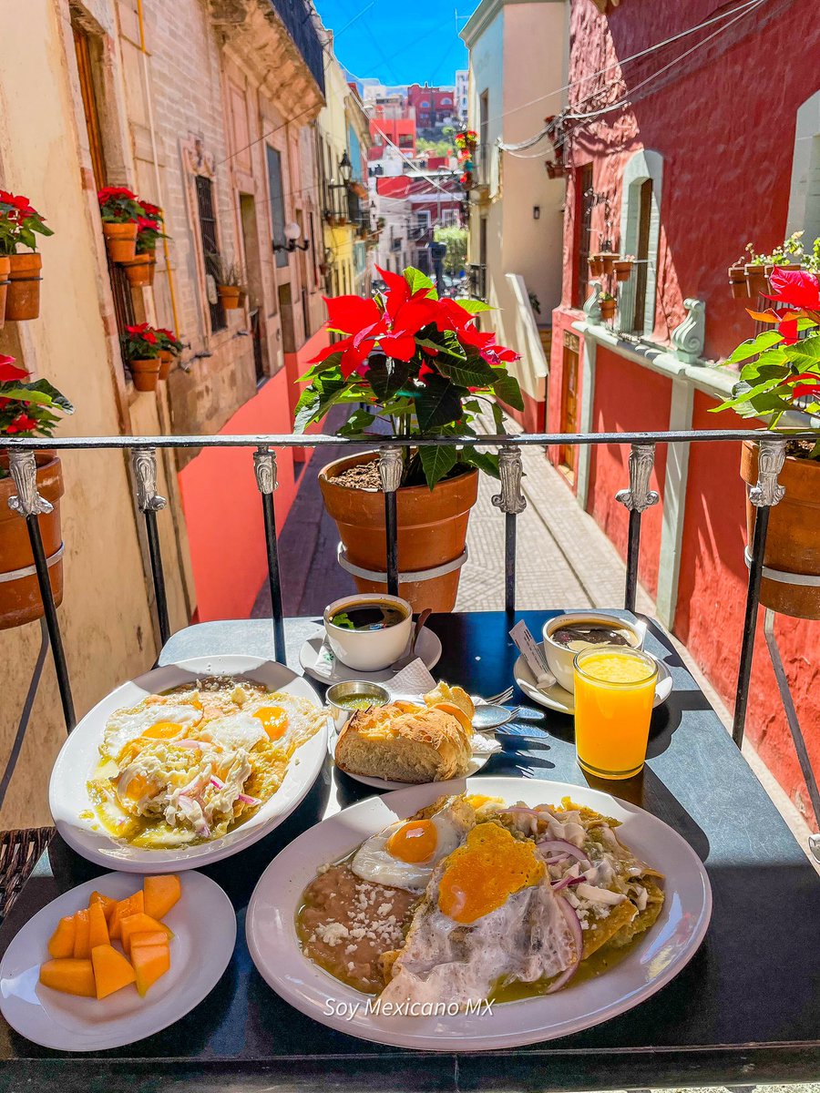 SoyMexicanooMX's tweet photo. Tú y yo en Guanajuato, no sé, piénsalo… 😍😍

#Guanajuato https://t.co/wtQXiWQYdu