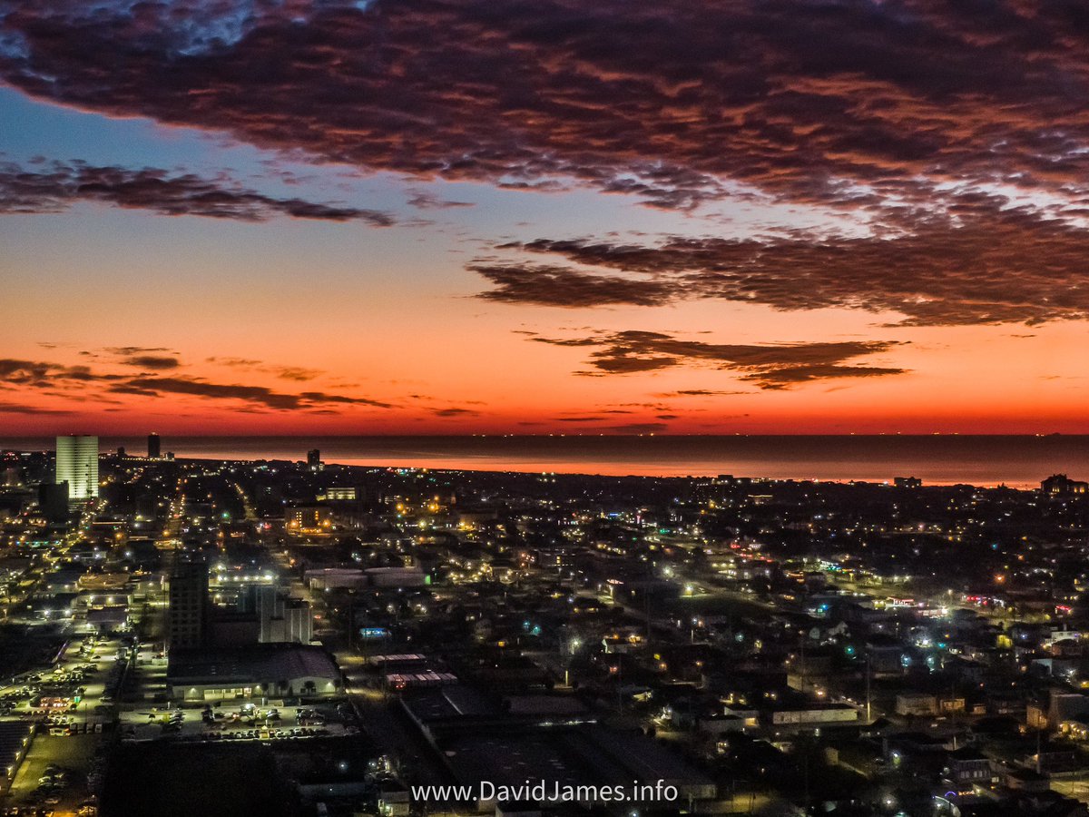 SaltyDGalveston's tweet photo. Good morning Galveston! https://t.co/M0BtQZUYFp