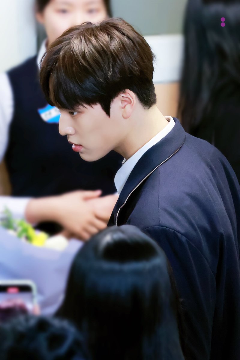 for_t0ninam's tweet photo. 230210 한림예고 졸업식

도현아 졸업 축하해요🎓♥️

#DOHYON #NAMDOHYON #남도현
#BAE173 #비에이이173 https://t.co/ppLpL0uhk8