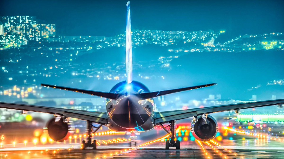 Drop down the coolest aviation-related photo from your phone ✈️⬇️ #AvGeek #avgeeks