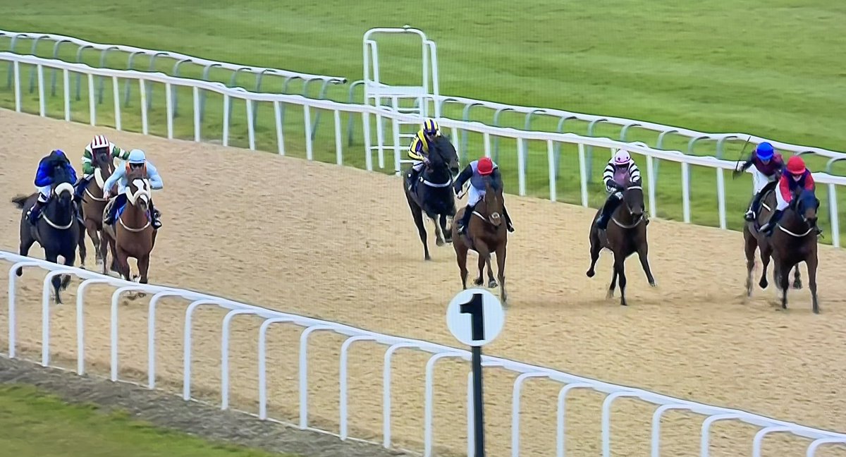 amajox's tweet image. Congratulations @amajox @E_Cagney WINS @Southwell_Races #WalkingOnClouds @granttuerracing #8ran #patientride #timedtoperfection #topride #topjock 👏👏👏👏👌🌟Well done Eireann!🌟 ⛅️