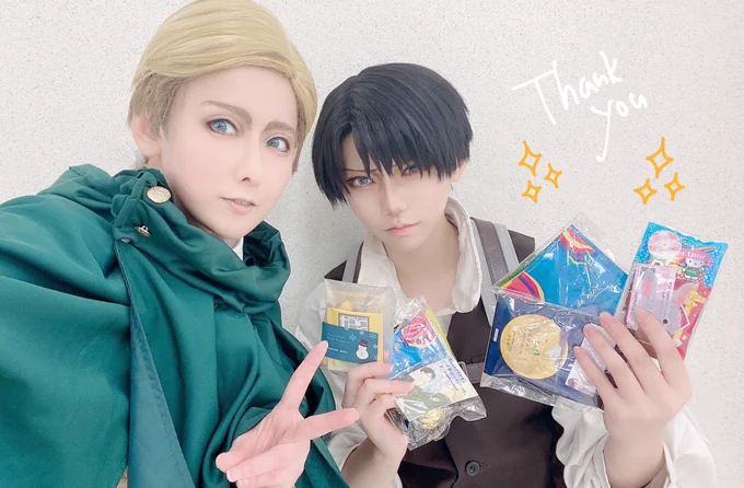 皆様双翼13お疲れ様でした!今回は分ゴロエルリの配布だったのでウメカちゃんにゴロリで売り子やって頂きました!写真の感想その場で聞かせて頂けてすごく嬉しかったです差し入れも二人で美味しくいただきました 