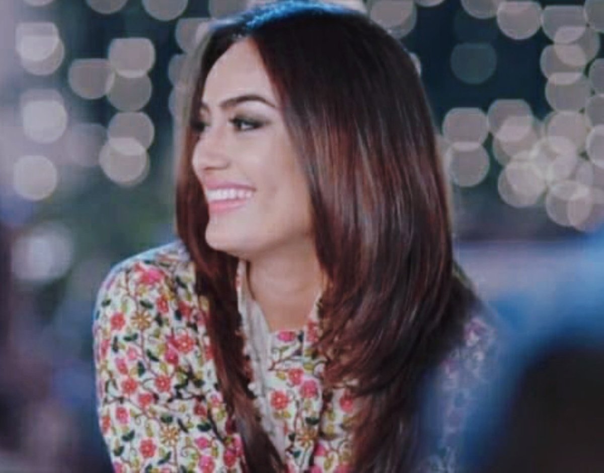 hourly_SJ's tweet photo. Meera kapoor —⁠☆

#SurbhiJyoti https://t.co/FZEg3hlxU7