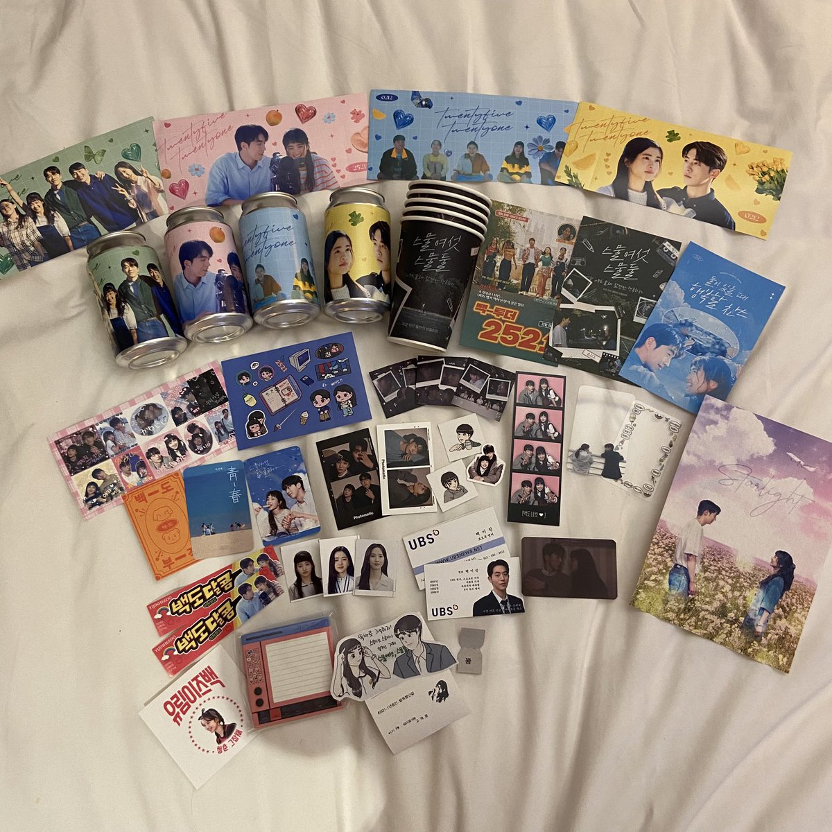 rrrai_____'s tweet photo. 特典が本当にとってもとっても可愛くて素敵、、、、こんなにも愛を感じられる特典あるのかってくらい、作って下さった皆さんの愛をめちゃめちゃ感じる😭
진짜진짜 너~~~~~무너무 귀엽고 예쁘다……ㅠㅠㅠ
#스물다섯스물하나 #二十五二十一 https://t.co/PPpUHnWVU7