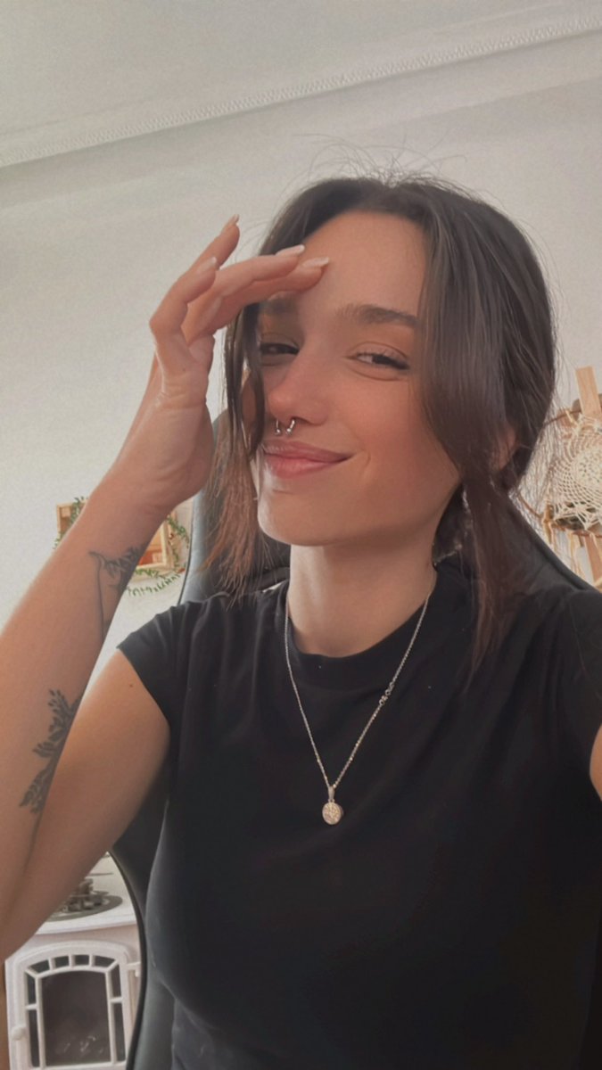_arbmeis_'s tweet photo. 🤭 https://t.co/Qm1az2MvZg https://t.co/r3ym5iOLxz
