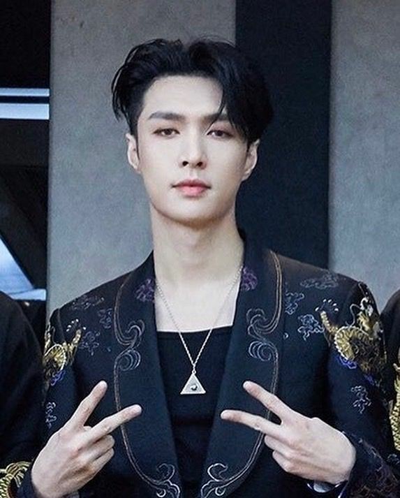sitim0206's tweet photo. Hi @RX931! I'd like to request "3 Wishes" by Lay Zhang (@layzhang) Thank you ^^
#IAmAMonster #RXGreets #RXRequests https://t.co/UPY1ECfrOW
