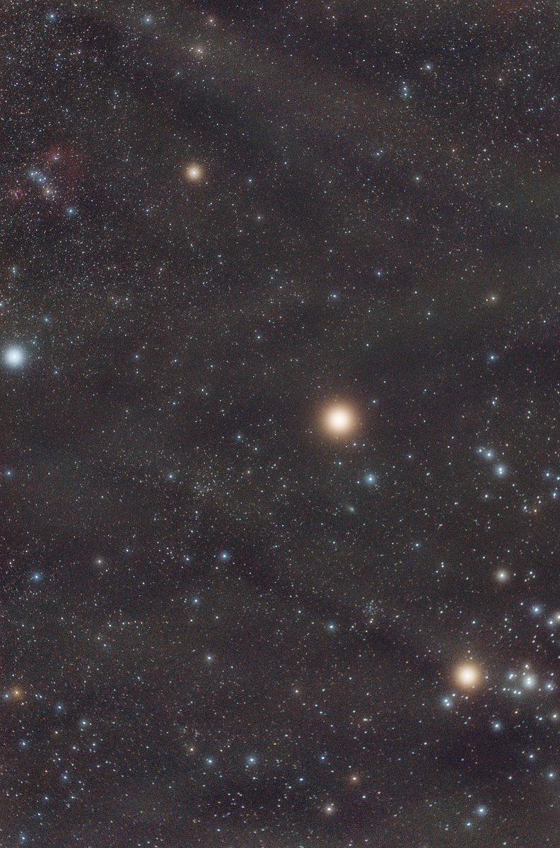 gammano's tweet photo. 今日(2023/02/12)のZTF彗星。
薄雲が結構あったけど、火星のそばに彗星がいるなんて滅多にないので、撮影を強行!
中央右寄りの火星のちょっと下にあるのがZTF彗星。
勾玉星雲からヒヤデス星団まで画角に入った。
2min x 23 frames
Nikkor 50mm F1.4、f/2.8
#ASI071MCPro #HEUIB https://t.co/JefAXcnHfT