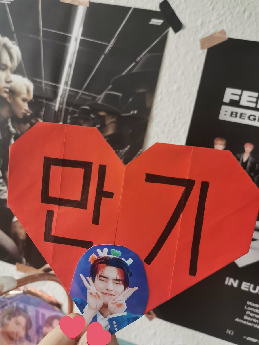 mingifixsong's tweet photo. origami mangi is ready for valentines day 💗
#HeartOceanProject https://t.co/CBY9rBgaF6