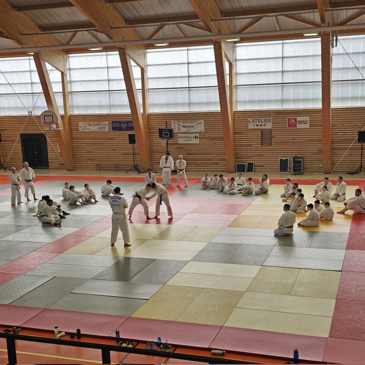 BlanchardRaphaL's tweet photo. Guram Tushishvili médaillé d'argent aux Jeux Olympiques 2020 invité exceptionnel du stage organisé par le Dojo Rémois et FJEP Muizon à #Muizon
Un temps privilégié pour les licenciés de tout âge.
@ArnaudRobinet @ChristianBruyen https://t.co/JLSlVHmgOf