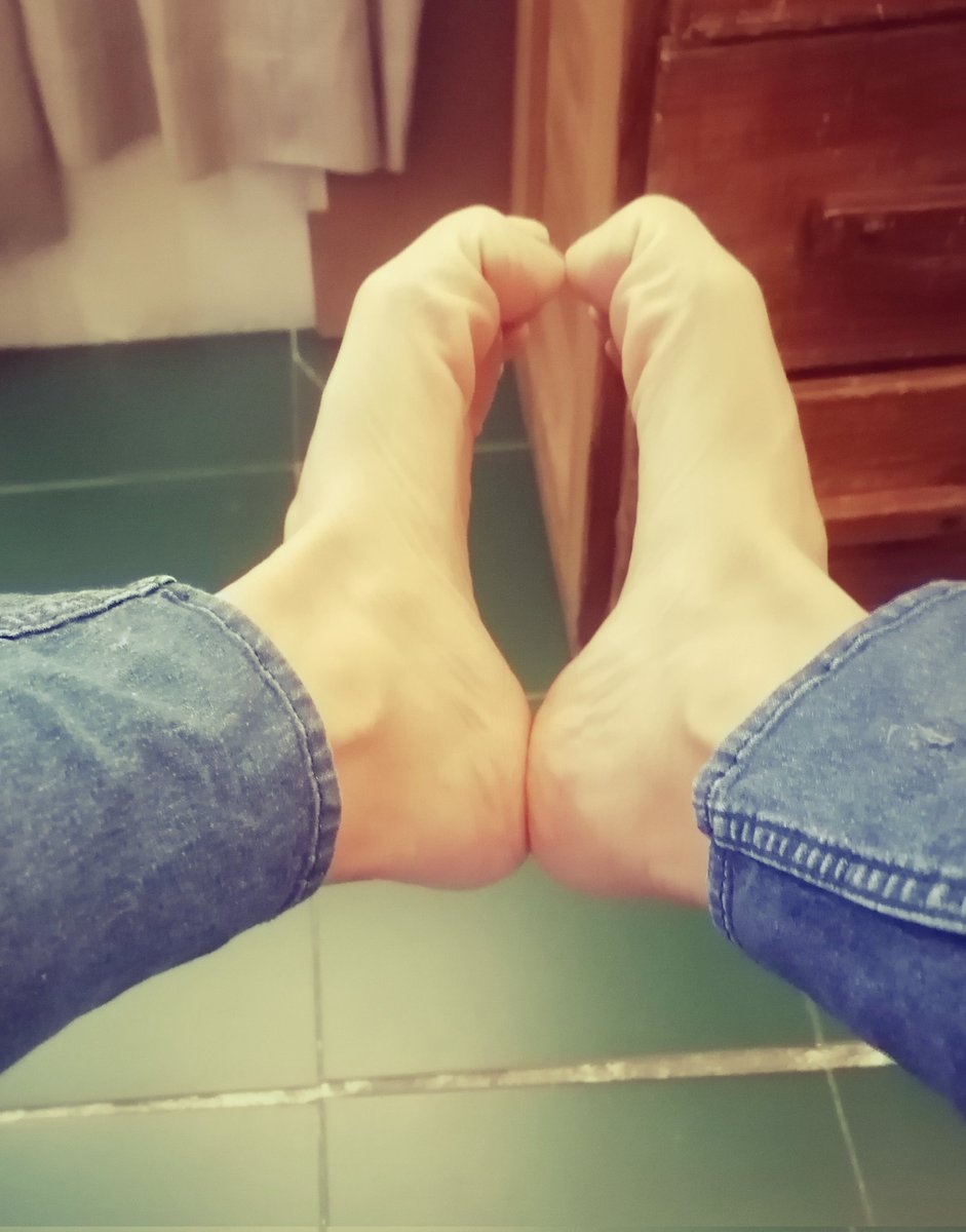 CavazSteph's tweet photo. Que todo tu cuerpo expresa amor
💖🔥😎🔥🦶👣 Sígueme en mi #onlyfans
https://t.co/an67vg9LRM
Desde la cabeza, hasta la punta de tus pies!
Gracias y excelente dia cariñoooo!🔥 #pies #PiesBonitos #amor #onlyfansgirl #onlyfanspromo #onlyfansbabe #onlyfansFree #Onlyfanslatinoamerica https://t.co/b64g15EVK5