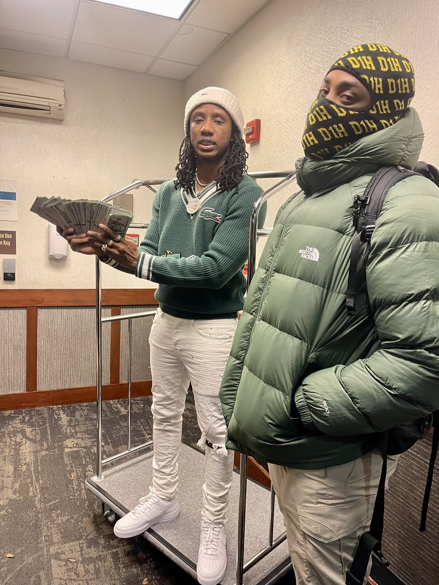 100KTrack tweet media