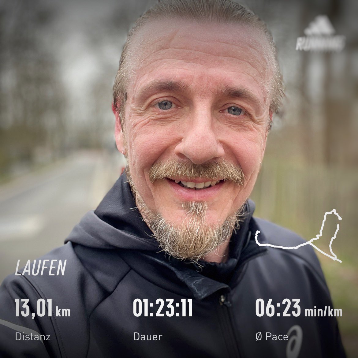 VitoC_JBO's tweet photo. Selfie-Sunday: Voll geil, mit gutem Gewissen auf dem Sofa zu gammeln mit nem Eimer Tee… 😁😎😇
Und was treibt Ihr so?
#selfiesunday #selfie #selfiesonntag #sonntag #running #runningmotivation #runningman #tee #teetrinken #teetrinker #teadrinker #drinkingtea #sofa #couch https://t.co/gYvGdPTYzU