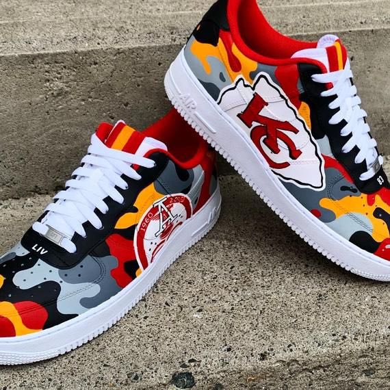 offtheyac's tweet image. Superbowl Sunday 🏈

NFL season is coming to an end but lets make sure you have all your dope fan gear ready for next season

If you would like to place an order, feel free to DM me