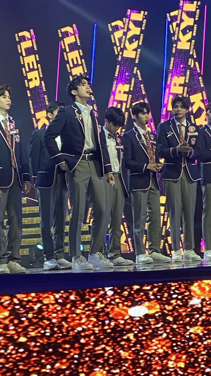 DreamMakerOfc's tweet image. Congratulations, Kyler! You are now an official member of HORI7ON! #DreamMakerTheDreamFinale