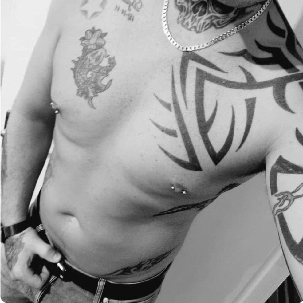 piercedtatted90's tweet photo. I love love waking up to some morning glory 😈✊️💦💦 https://t.co/1voU5BOwWE