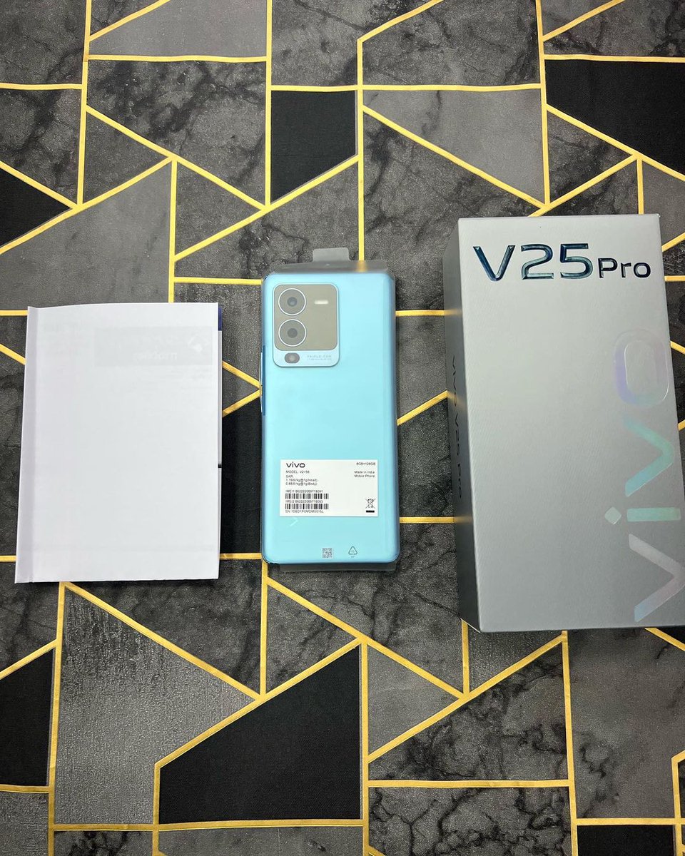 VIVO v25 pro 8/128
 Brand new sealed 
 Price:10000
 All India courier available