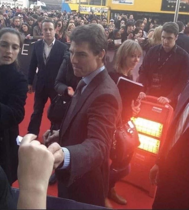 PGDynes's tweet photo. Tom Cruise gets followed around by a guy with a space heater-(226 kg of emissions yearly). The complete madness of a society that allows the 0.1% to just piss carbon into the atmosphere so they don't have to wear a bloody coat. This sh!t has to stop if civilization has any chance https://t.co/VUd6yLVPvK