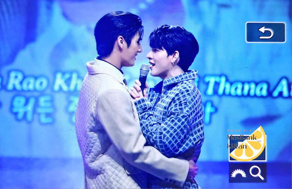 MosBank_KRfan's tweet photo. MosBank 1st Korea Fanmeeting <MBTine Party> preview 📸
@mos_psl
@Bank_mondop
@bigdragon_th
#BDGINKOREA #MBTineParty
#มอสแบงค์คู่รักนัก��ยุม #บอสของมอสแบงค์ #BossforMB #มอสแบงค์ #ม่องเบี้ยว #MosBank #모스뱅크 #Bigdragontheseries
#มังกรกินใหญ่ https://t.co/M2Pv7fjgQx