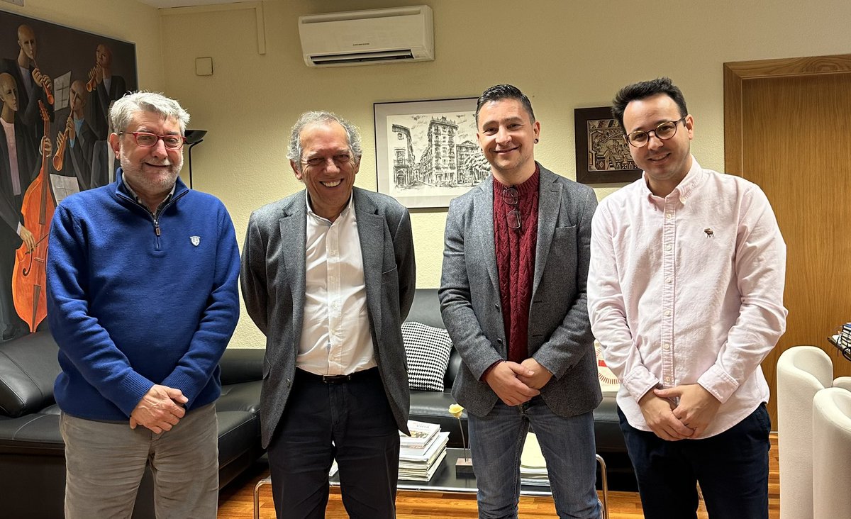 Reunión con la Consejería de Educación de la Generalitat para seguir apoyando a las personas con dificultades de aprendizaje en la Comunitat Valenciana. Agradecidos y contentos de ver como progresan algunos de los compromisos con nuestro colectivo y entidad #UnidosPorLaDislexia