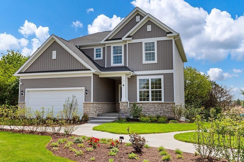 ItsKenyatasWay's tweet photo. Let’s call this Sold Sunday 🤩!

After a weekend full of showings my client is finally ready to accept an offer 🙌🏽.

It’s been a process! But, trust that I understand. Selling a home is not always easy. Even when there is a profit involved. I remember crying while my home was… https://t.co/ZSeB89sSHG