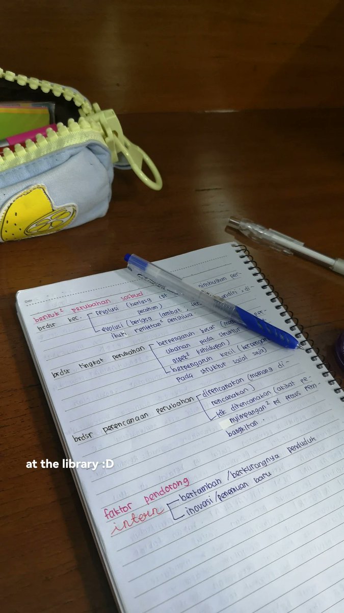 studyynerA's tweet photo. study dumps! #studytwt #studydumps <3
cerita sedikit, hari² ini aku dibawa naik turun soalnya banyaaaak tugasnya ditambah ada latihan pensi. tapi positifnya adalah, aku jadi makin dekettt sama temen² sekelas dan itu asikk bgt!! 🍀 https://t.co/vtPEnRrKbq