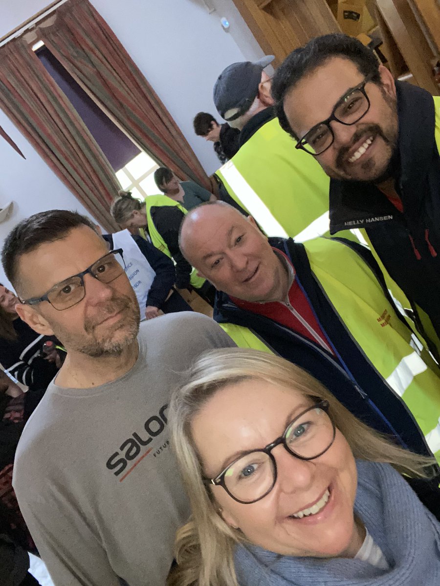 Anniemckenna06's tweet photo. A great morning spent volunteering with some of the @ActionPointTech crew &amp; the lovely Enola for the @MilfordLmkCC #Milford10k 
A great aul buzz around the place and a serious number of runners/walkers taking part. 🏃🏻‍♀️🏃🏃‍♂️Well done all! https://t.co/46P1Ssf2SL