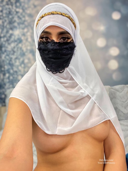Aaliyah Aziz 🧕🏽 - Can I be your Arab snack? https://t.co/cCnygQdFEu