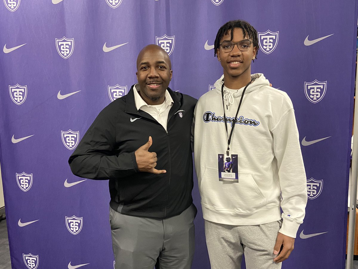 payne_apollo's tweet photo. Had a great visit at St. Thomas this weekend. Thank you @CoachGrayvold, @Coach_Caruso and @CoachDodson13 for the great experience. https://t.co/olXSdodnrk