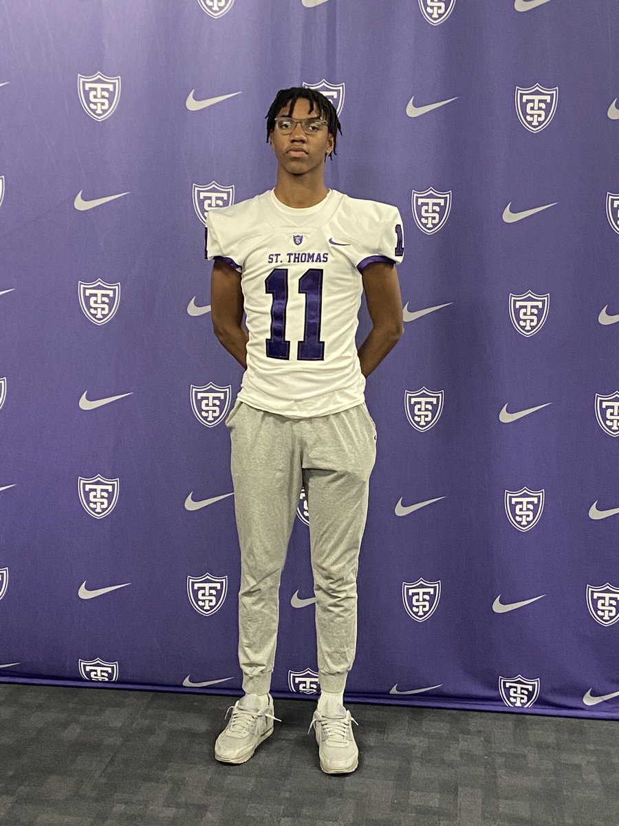 payne_apollo's tweet photo. Had a great visit at St. Thomas this weekend. Thank you @CoachGrayvold, @Coach_Caruso and @CoachDodson13 for the great experience. https://t.co/olXSdodnrk