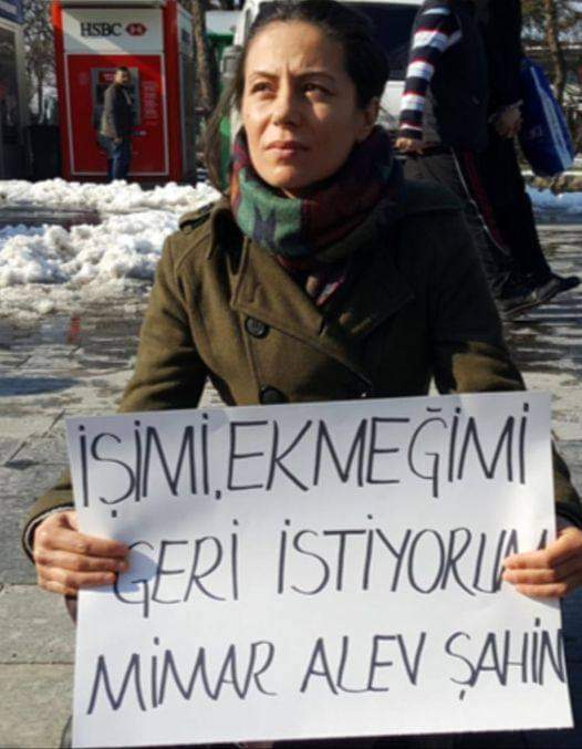 O kalitesiz beton kullanan firmalara ceza kestiği için 2017 yılında işinden edildi..
Mimar: Alev Şahin