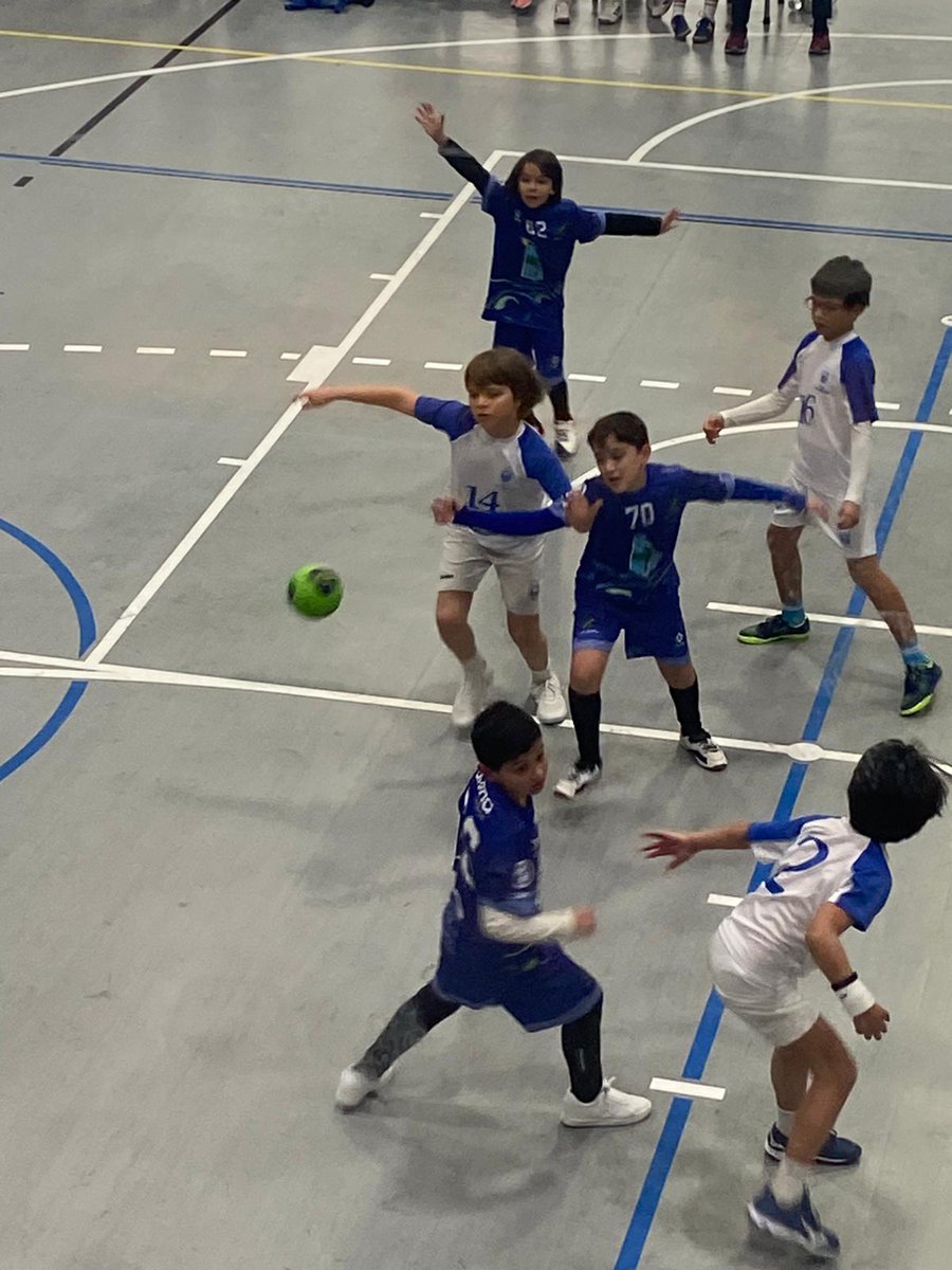 ClubCisneBalonm's tweet photo. 🤾♂️RESULTADOS BASE | Victoria también de los peques del Club ante la @sdteucro por 10 a 6 ¡Ese Cisne! 👏👏👏#SomosCisne #EsaBase #OrgullososdoNoso https://t.co/ytzt5c3y8r