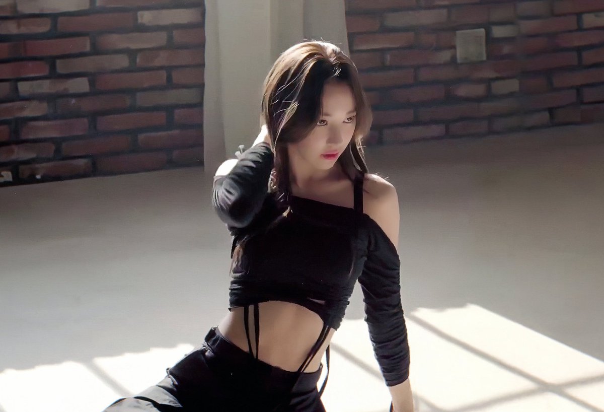 fleurdusoleil__'s tweet photo. « 넌 나를 원해 넌 내게 빠져
넌 내게 미쳐 헤어날 수 없어
I got you under my skin » ;; - mirotic, 12.02.23.20.55

                                  ❀ https://t.co/Y6NCpxgHSg