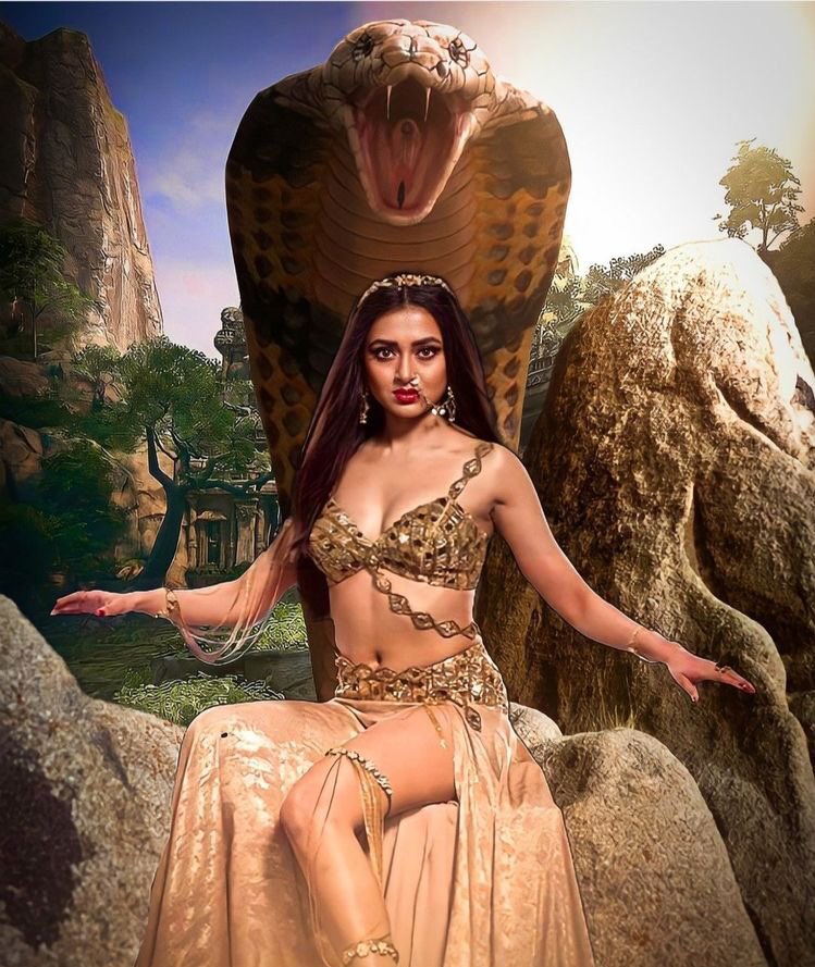 NAAGIN6 1YR WITH TEJASSWI 
#TejasswiPrakash #TejRan
#Naagin6 #Naagin6WithTejasswiPrakash 
1
<a href="/itsmetejasswi/">Tejasswi Prakash</a>