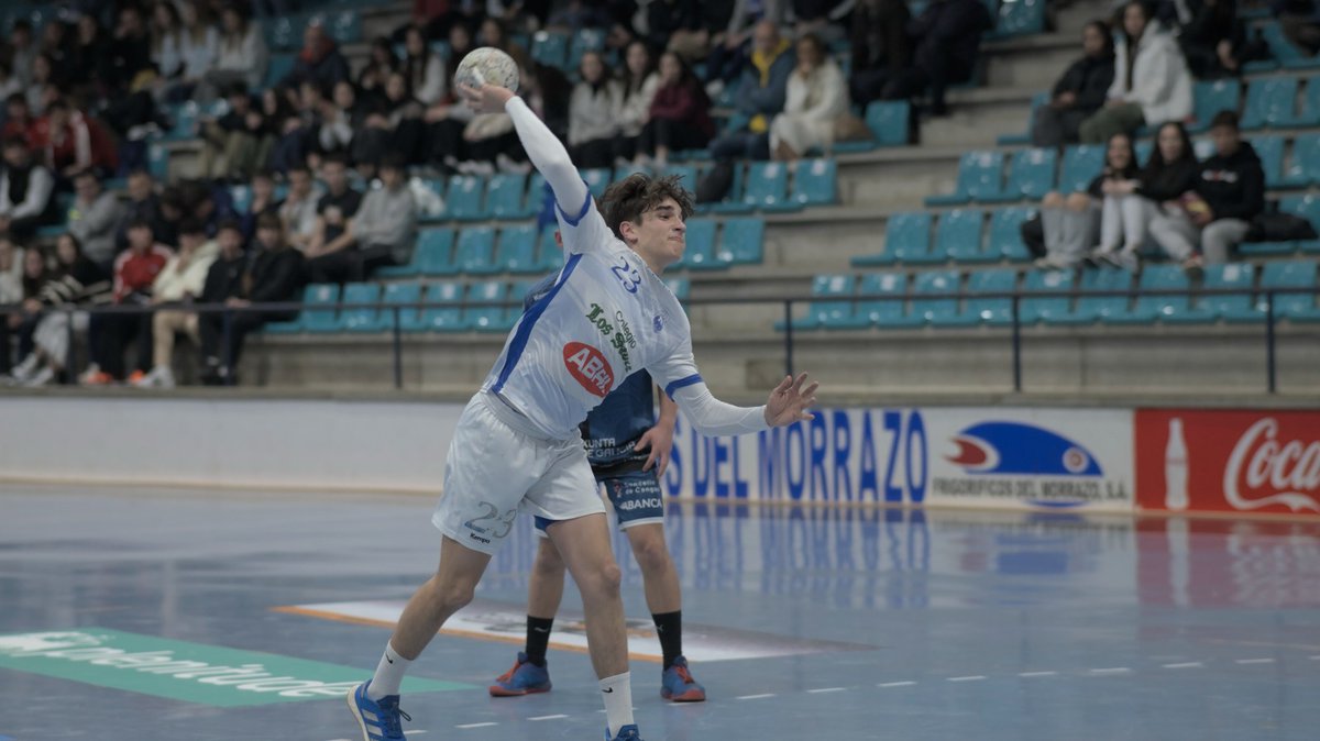 ClubCisneBalonm's tweet photo. 🤾♂️RESULTADOS BASE | Los juveniles A del @ClubCisneBalonm @ColesLosSauces cayeron ayer ante el #luceros @balonmancangas por 30 a 28 ¡Arriba Cisne, bien jugado! 👏👏👏#SomosCisne #EsaBase #OrgullososdoNoso https://t.co/kInNpMcGJs