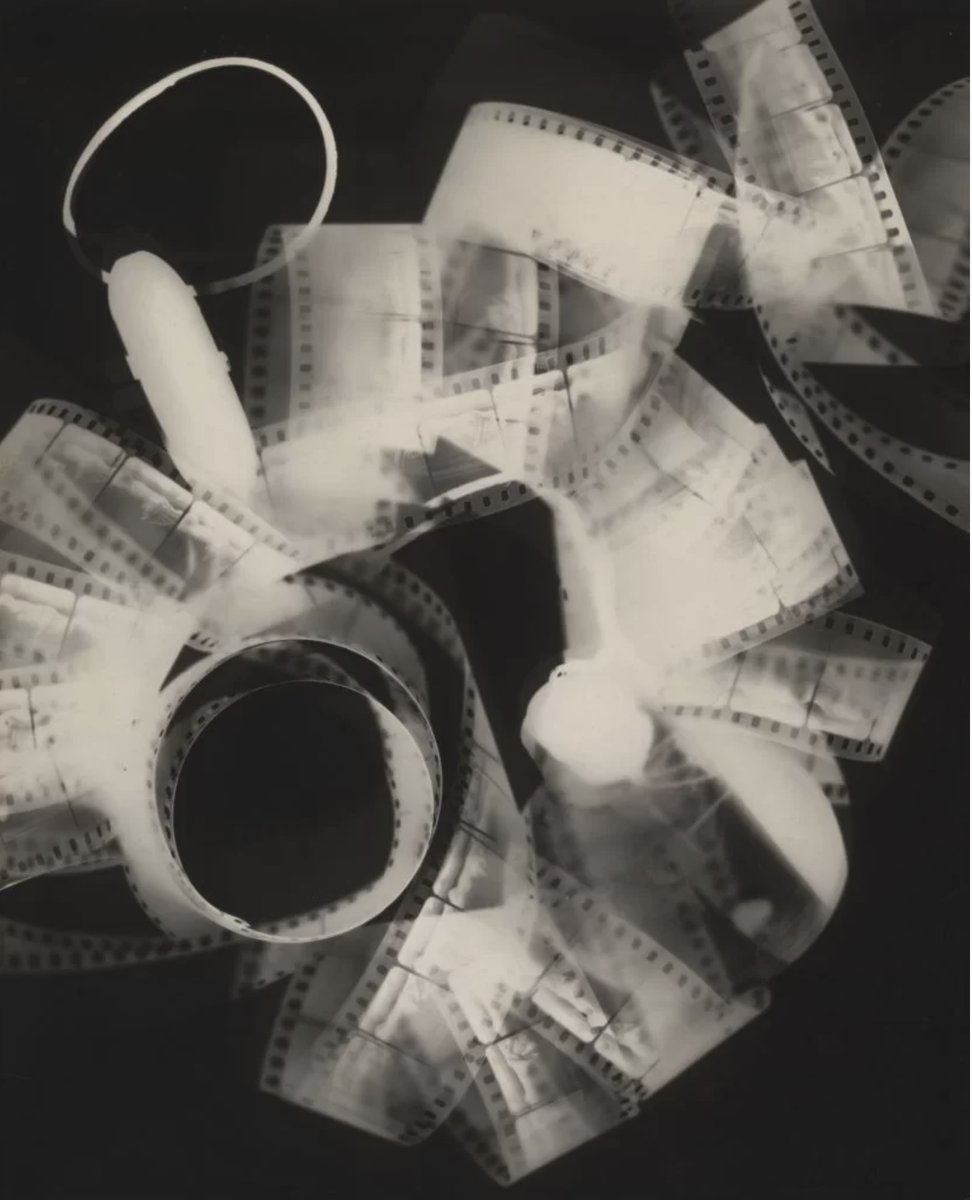 Photography and the Real, Pt. II

by @EddiJonesNFT

1/ Modernism brought radical new philosophies to the world of art in the early 20th century

Man Ray’s ‘rayograms’ rejected the medium's to role in recording the real, and sought a more pure form of photographic language.