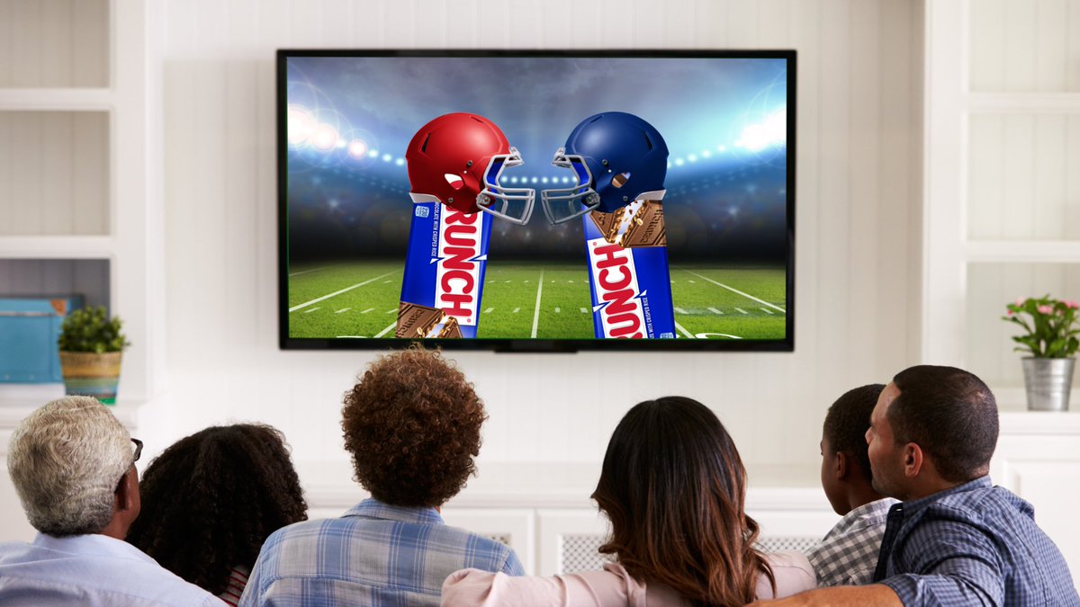 crunchbar's tweet photo. Your favorite snack is going head-to-head on Game Day! RT if you already know who’s going to win 😎 🍫 🏈

#CRUNCH #CRUNCHbar #TheBigGame #football #GameDay #GameDaySnacks https://t.co/bpd2bAMB3y