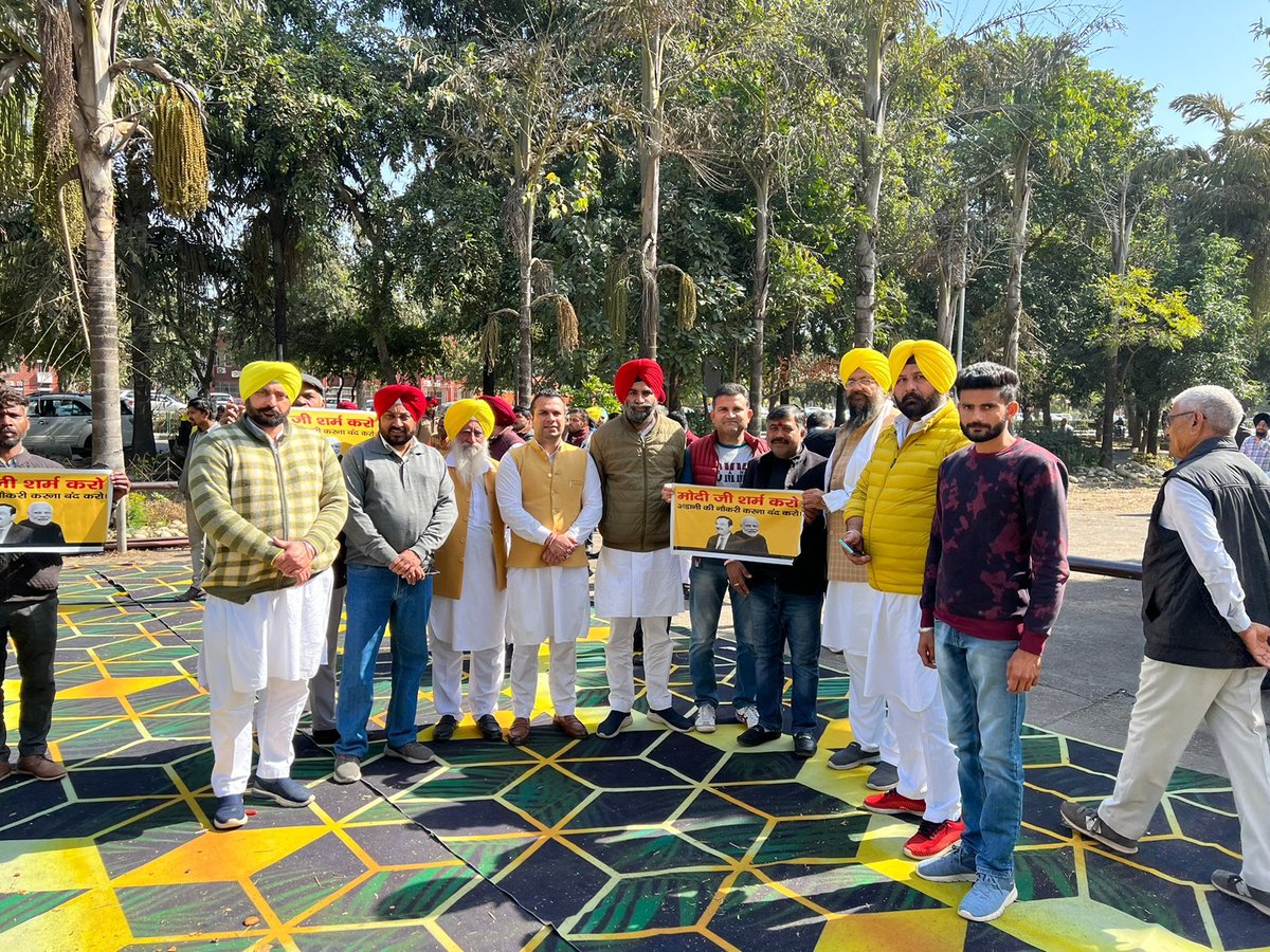 Rohit_Dogra1's tweet image. छोटी छोटी बात पर CBI, ED, Income tax की जांच बिठाने वाले मोदी साहब, इस महा घोटाले पर शांत क्यों हैं!!
दाल में कुछ काला है, या दाल ही पूरी काली है??
#ModiAdaniNexus 
#ModiAdaniBhaiBhai 
@JarnailSinghAAP @ArvindKejriwal @BhagwantMann @harjotbains @raghav_chadha