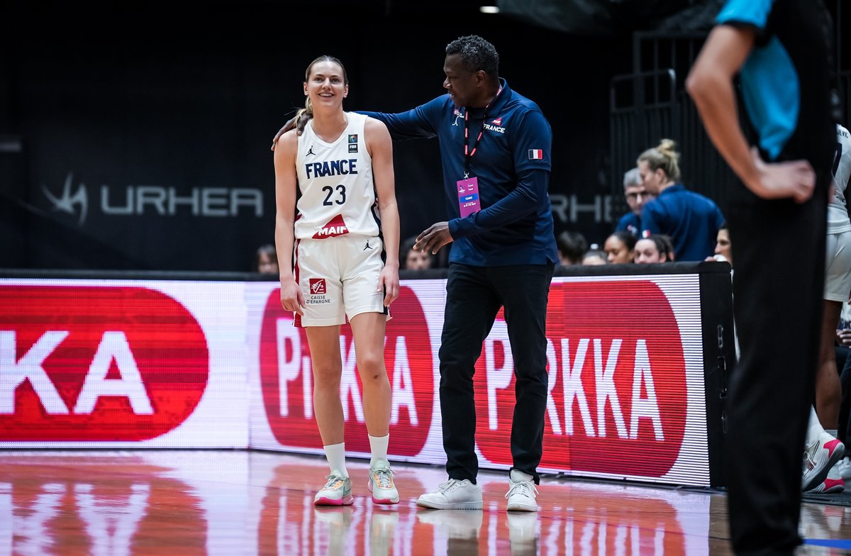 EuroBasketWomen's tweet photo. 👋 See you in June @FRABasketball! 
#EuroBasketWomen https://t.co/avT9O4NTx2