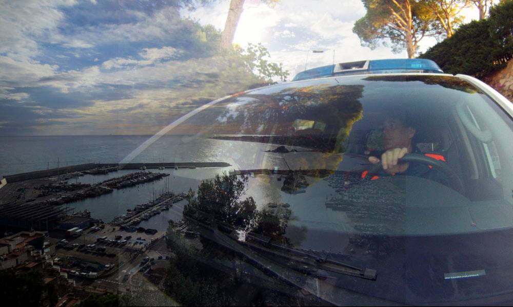 jlpouy's tweet photo. Despacho móvil de #proteccioncivil @Blanes_cat 
#onservice

Feliz semana, con #precaución https://t.co/5AUWRj8ohB