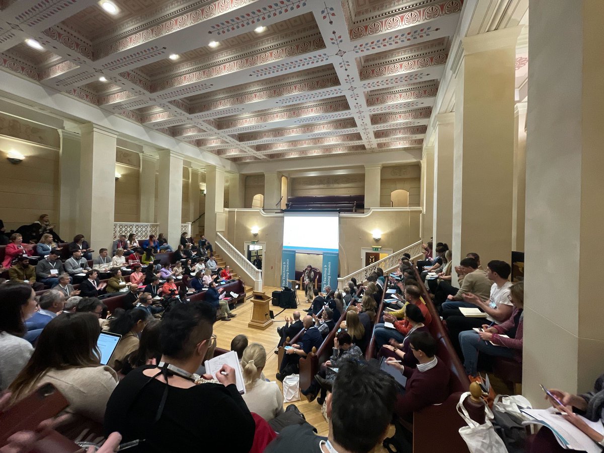 What a brilliant talk yesterday from @overpractised alongside ten other fantastic speakers at <a href="/Eton_College/">Eton College</a> &amp; <a href="/Inner_Drive/">InnerDrive</a>’s #tandlsummit <a href="/Eton_CIRL/">Eton College CIRL</a>