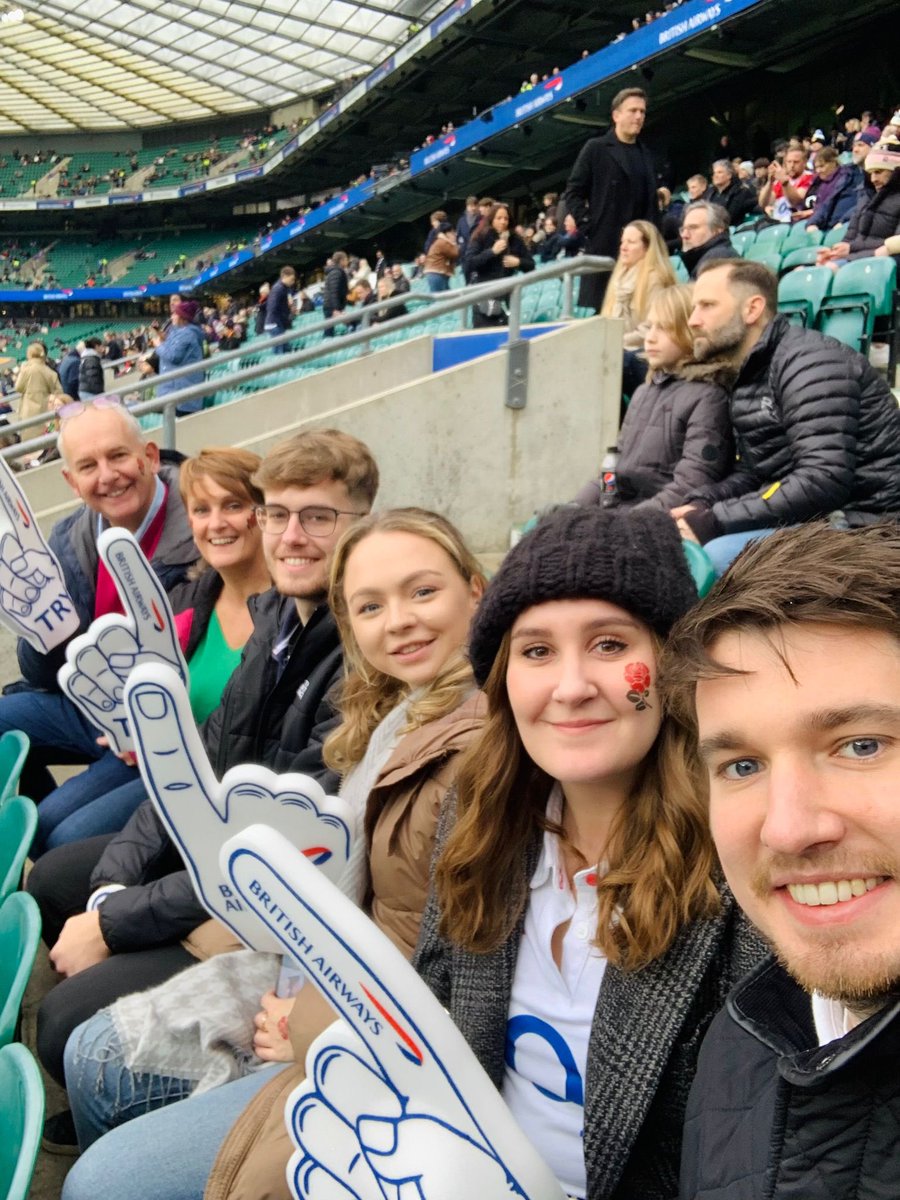 imogenbellx's tweet photo. #matchdayguinness https://t.co/gnWT5psxtQ