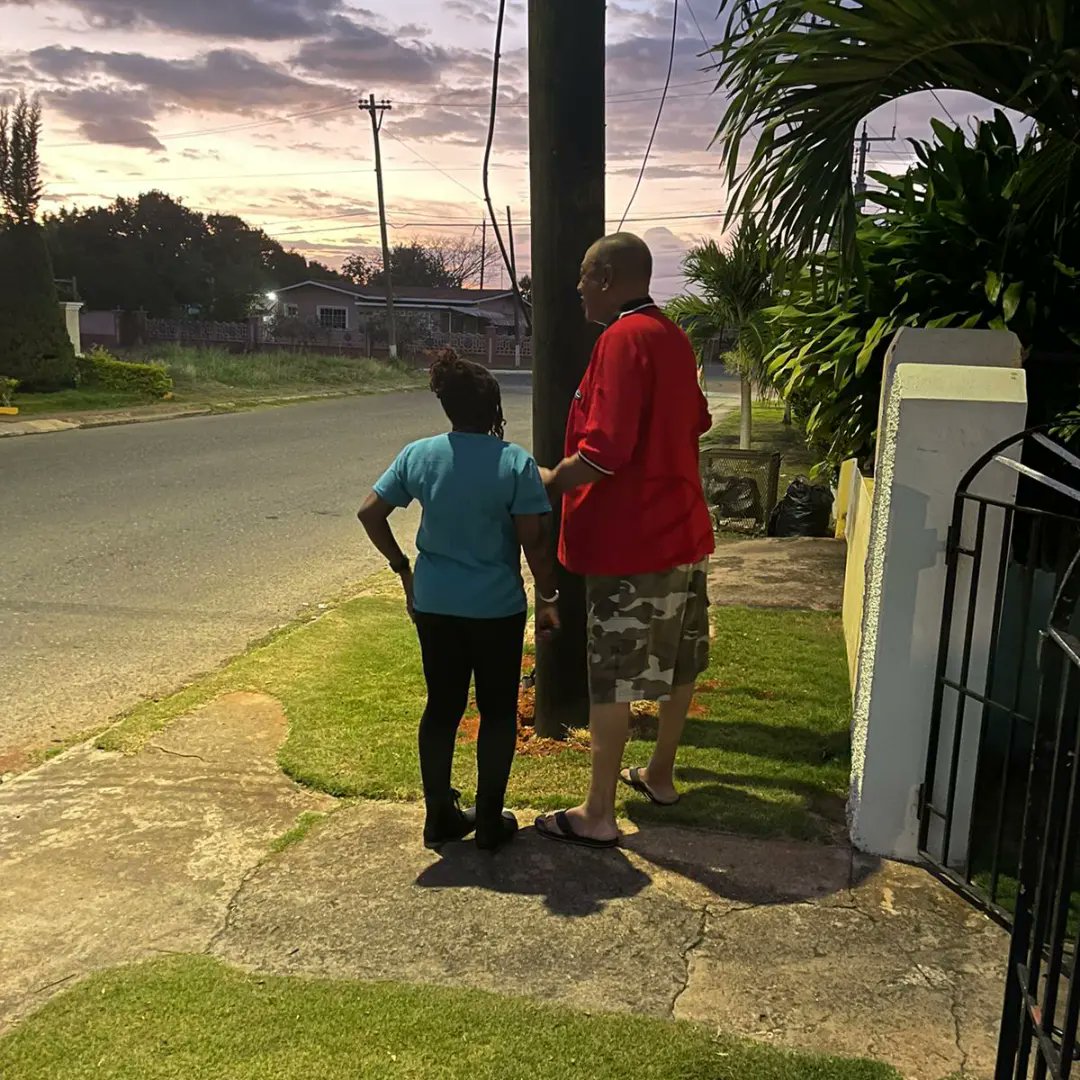 Residents of Keystone shared that this collapsing light post was reported to the sitting councillor 4 years ago but nothing was done. I contacted JPS and a new light post has been installed.

#g2k #jlp #buildbackstronger #representation #serviceaboveself #lauristondivision