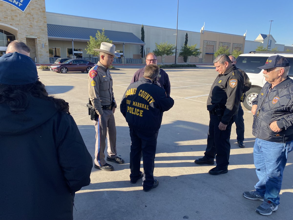 Sema on Twitter "RT KHOU DEVELOPING Crews are working to contain an