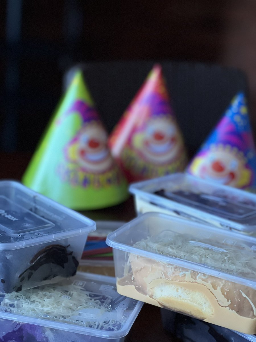 Prokopio's tweet photo. Bought cakes and party hats kanina. Then I told ‘em it was my friggin’ birthday yesterday, kahit hindi pa.. 😅

Chose the weekend shift kasi onti lang sila. Pag weekdays marami. ‘Di ko afford manlibre ng marami. #MindsetBa https://t.co/XrVXfECZqm