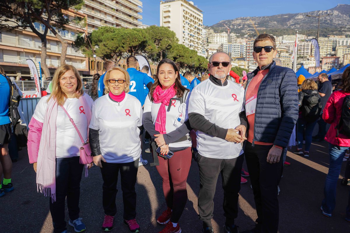 ConseilNatMC's tweet photo. #PinkRibbonMonacoWalk : La Présidente du @ConseilNatMC @BocconePages , accompagnée des conseillères nationales @MarineGRISOUL et @CorinneBertani , a marché aux côtés des dirigeantes de @PinkRibbonMC , pour soutenir la lutte contre le #cancerdusein 🎀🌷 https://t.co/qp4ljvMXq7