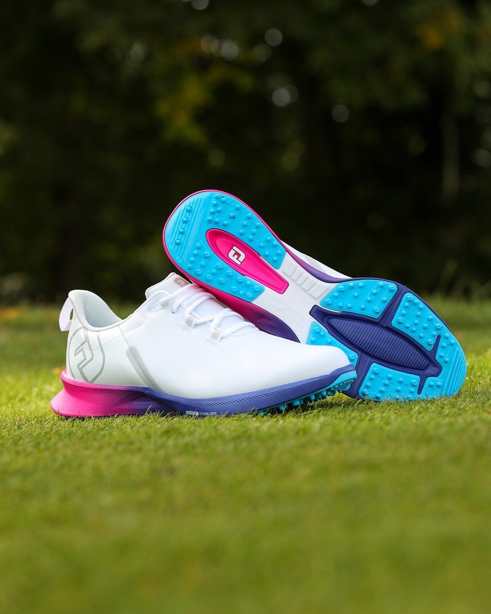 FootJoy's tweet photo. Heat for your Feet. ๐ฅ
๐ธ: @ClubhouseGolf
#BringTheHeat #FJFUEL https://t.co/hp7szZLKGu