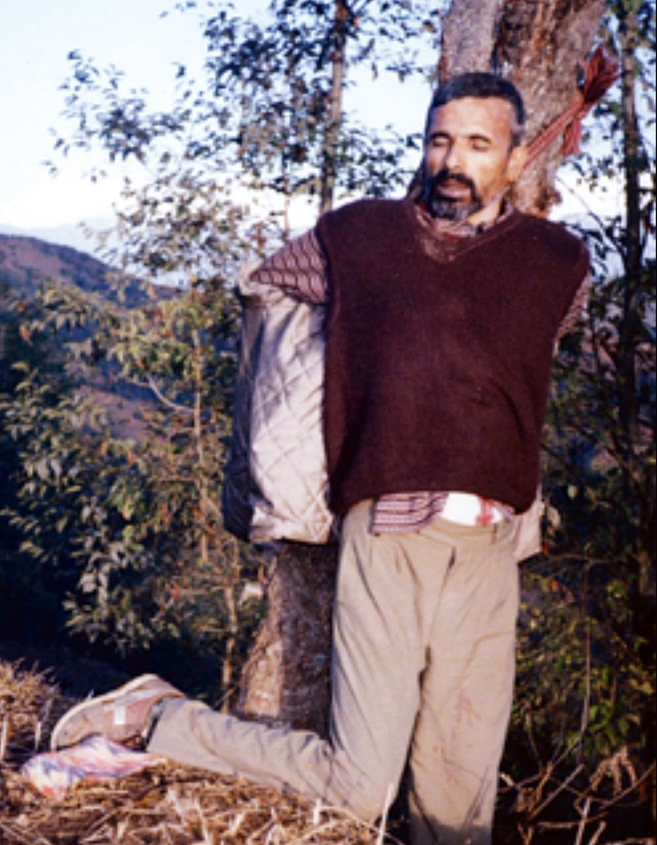 निभ्न लागेको बत्ती यसैगरी चम्किन खोज्छ!

-नेपालीले नेपाली मारेकोमा 'दिवस' मनाउने?
-४६/६२-६३ कोलाई जनआन्दोलन भन्न मिल्छ , जतिबेला लाखौं सडकमा निस्किए।
-४/५ हजारले लुकेर मान्छे मार्दा त्यसलाई जनयुद्ध भन्ने?
-यो समाजमा यस्ता गलत भाष्यहरू धेरै निर्माण भएका छन्। (फोटो: <a href="/NepaliTimes/">Nepali Times</a>)++