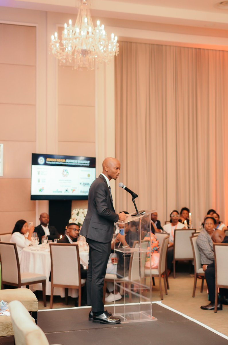 Bonga Makhanya tweet media