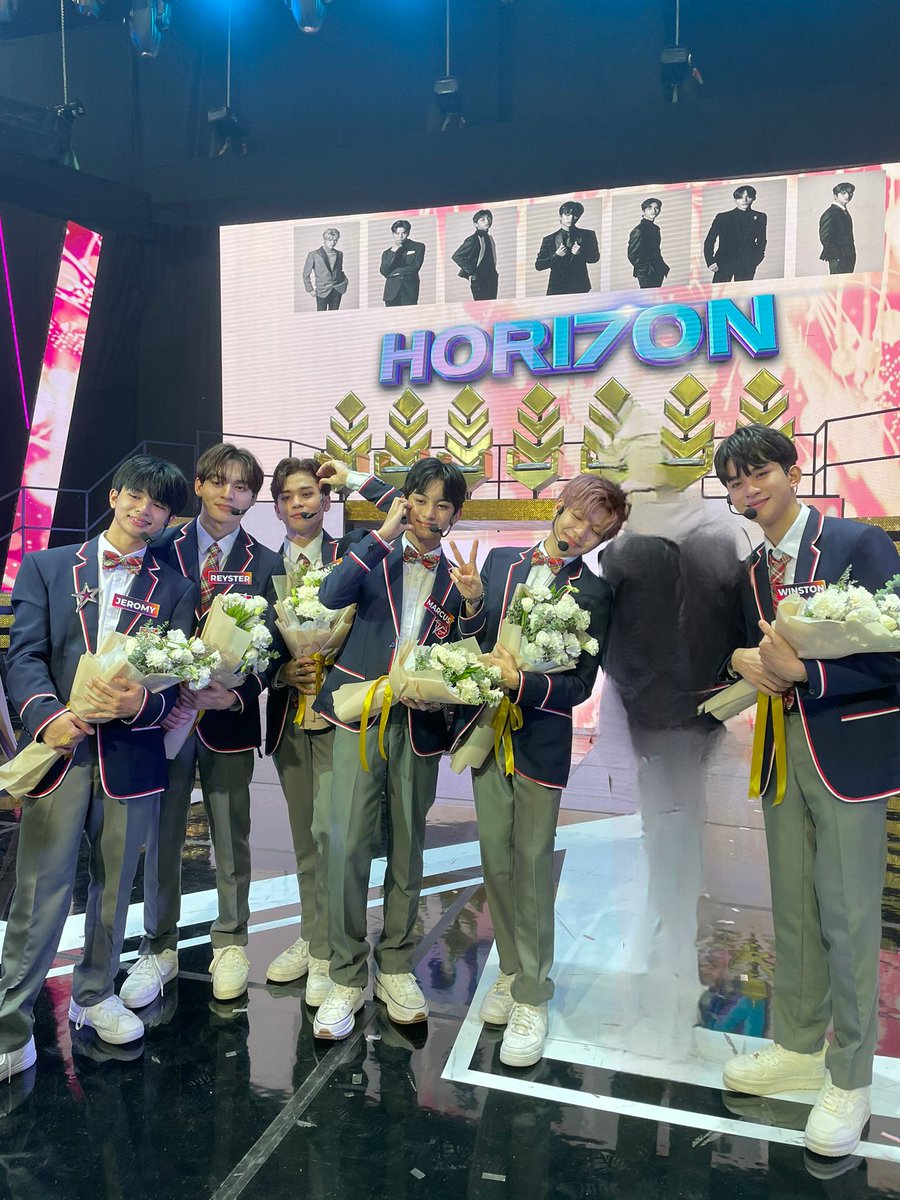 luvmarcvs's tweet photo. TIME FLIES SO FAST, WE DEBUTED BOYS https://t.co/iI4L0qUDyA