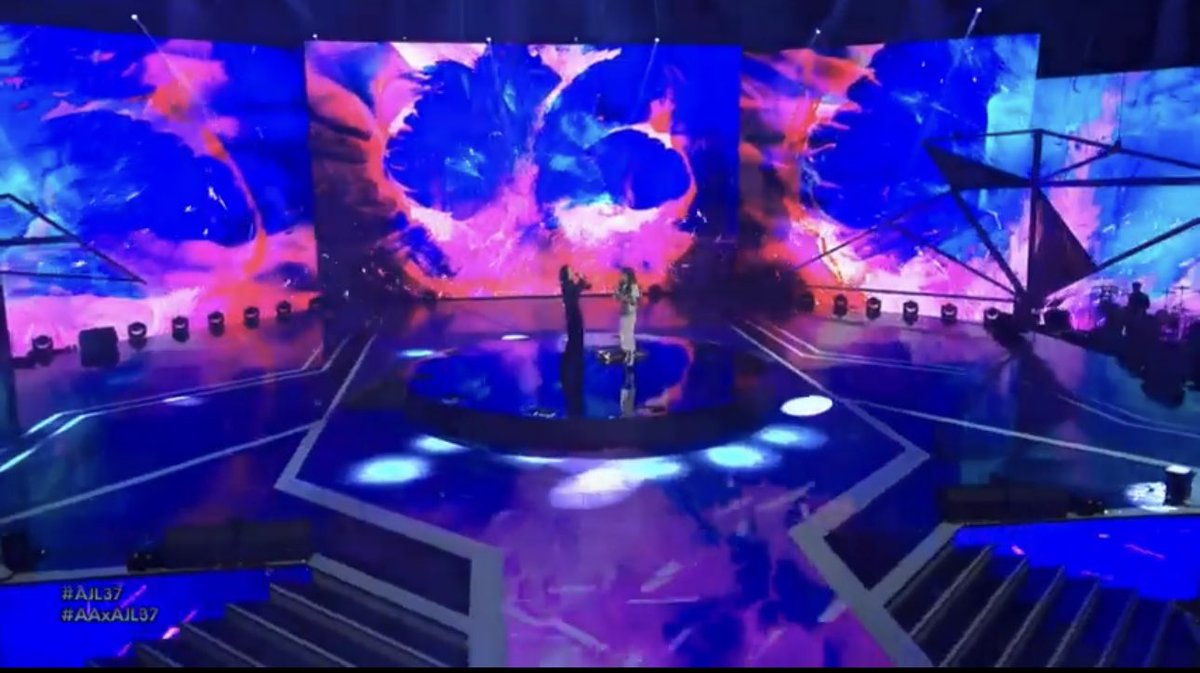 Bell_Dakao69's tweet photo. Dayang punya vocal are melting and masuk teruk ngan vocal si Amir Masdi ni… 
Impak dia… wow!!! 

#SeaBell 
#AJL37
#AAxAJL37 https://t.co/Iy9tg8IqQ5